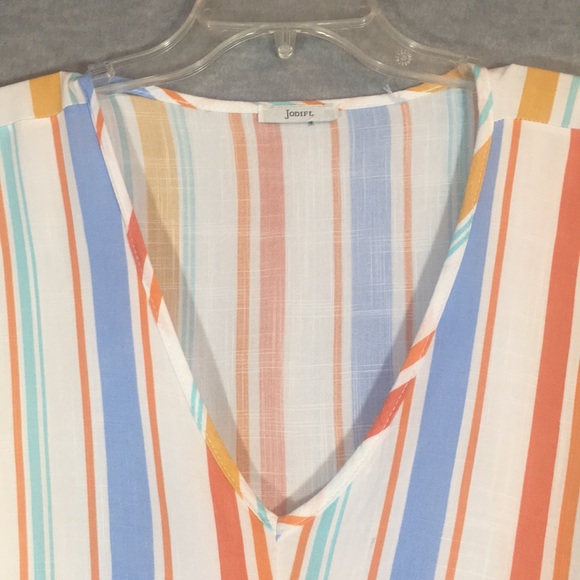 JODIFL Oversized Relaxed Fit Boxy V-Neck Tie Front Soft Comfy Summer Striped Top - Picture 3 of 13